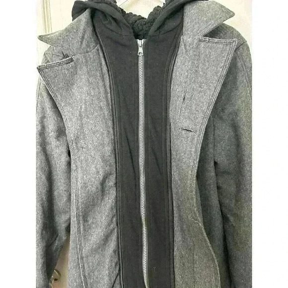 Men’s Wool Blend BKE Grey Pea Coat Slim Fit Medium W/Removable Hood. Heavy, Warm - Picture 9 of 16